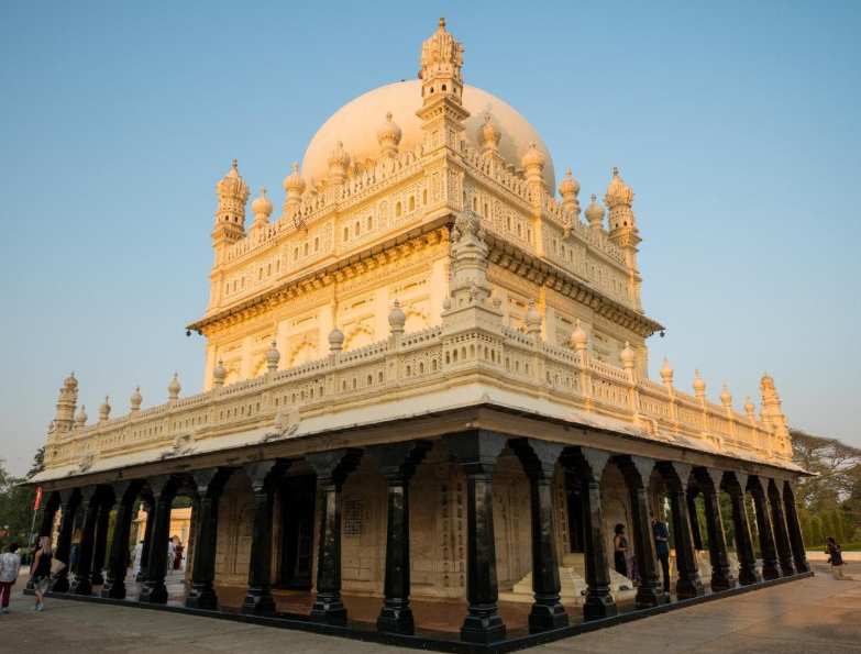 Tipu Sultan's Summer Palace And Museum